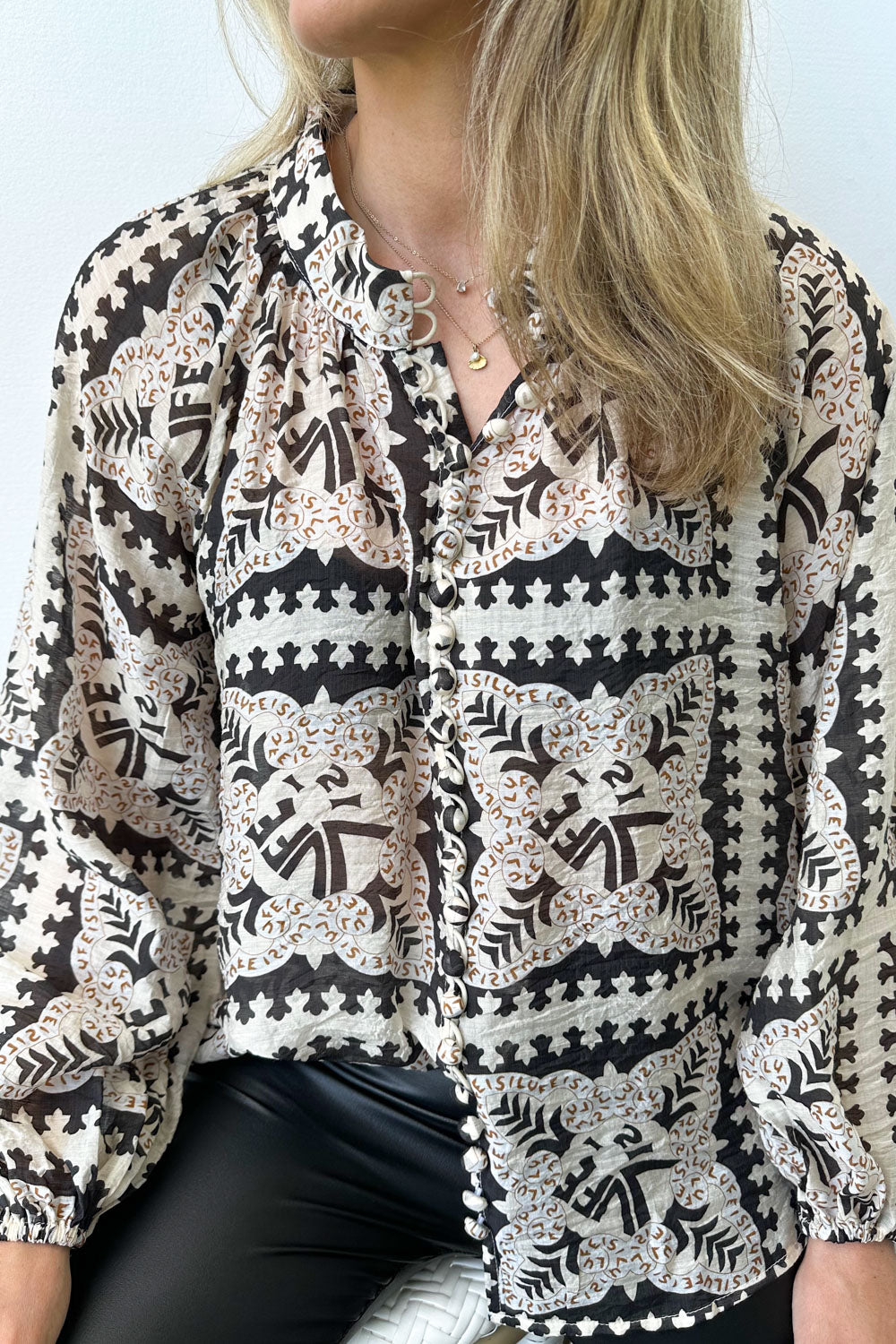 Crinkle Estelle Blouse - Black Geometric